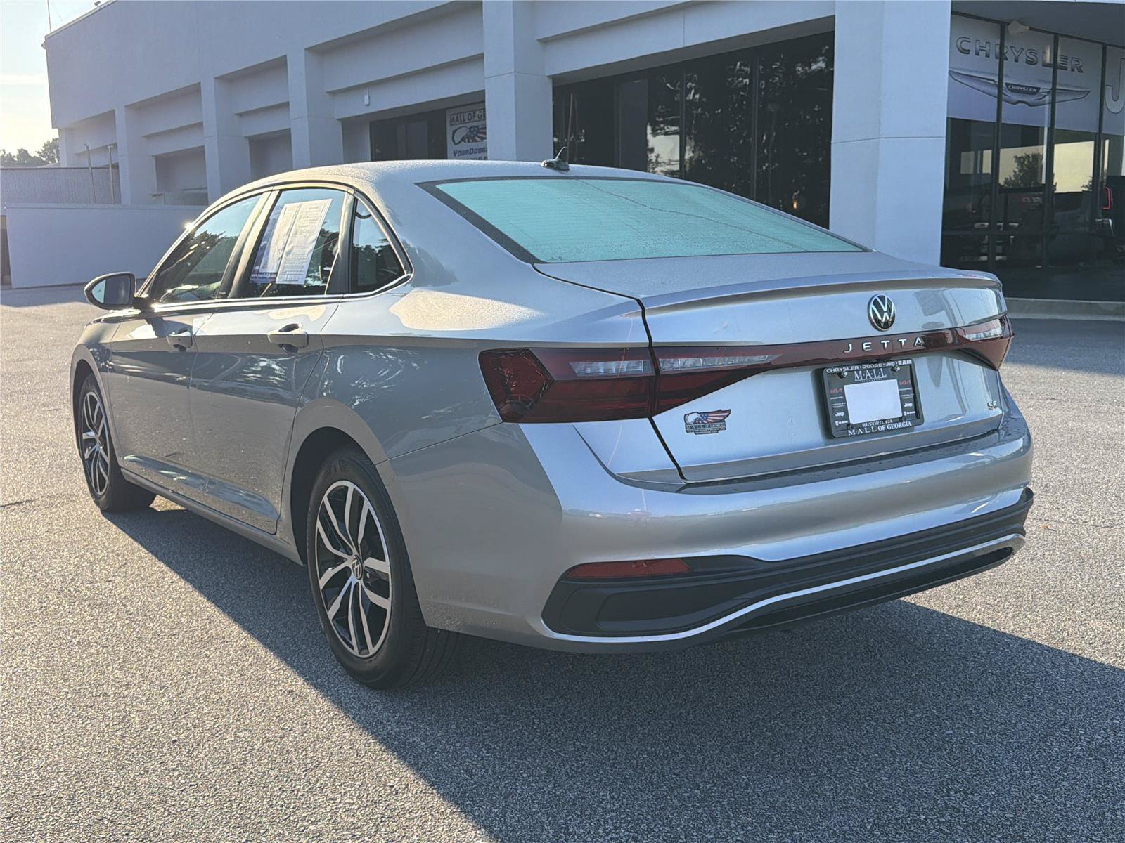 Used 2026 Volkswagen Jetta SE FWD image 7