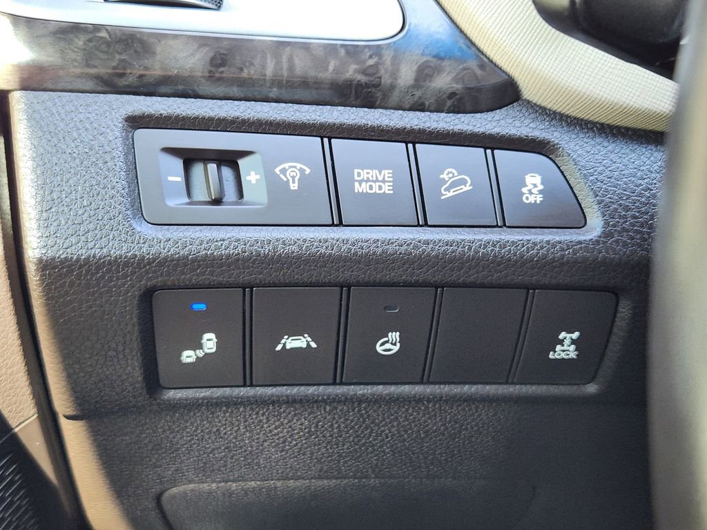 Used 2017 Hyundai Santa Fe Sport w/ 2.0T Ultimate Tech Package 05 image 19