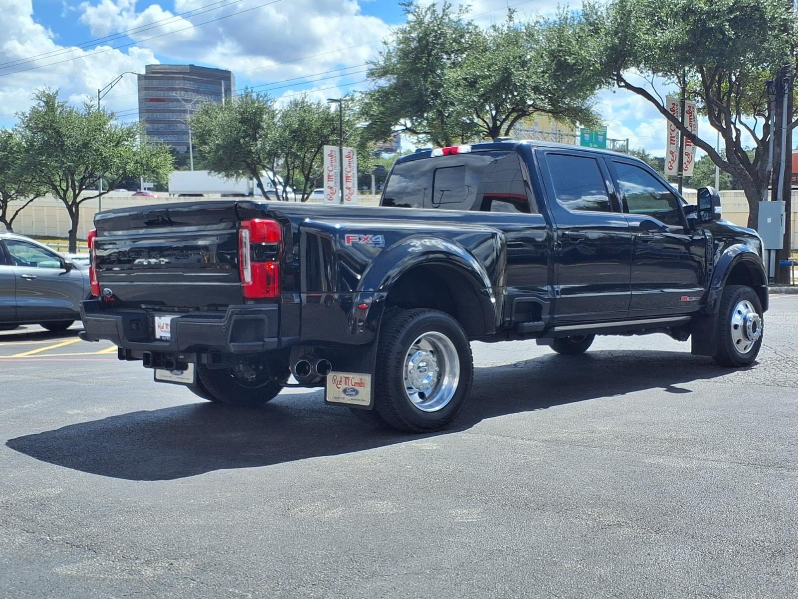 Certified 2026 Ford F450 Platinum w/ FX4 Off-Road Package AWD/4WD image 6