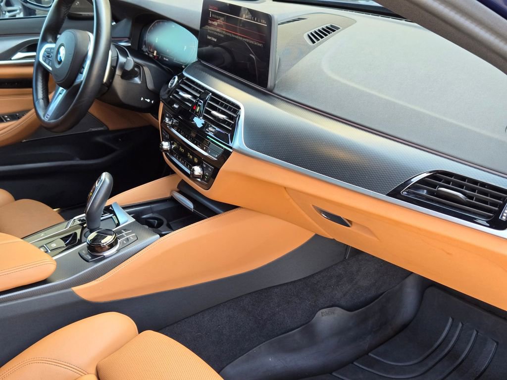 Used 2023 BMW 540i xDrive w/ Executive Package image 27