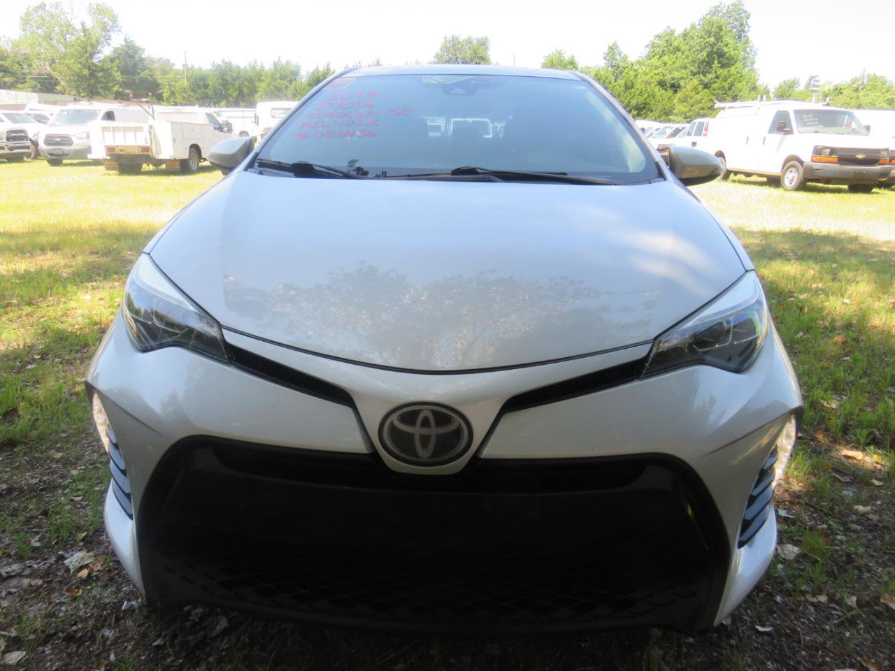 Used 2017 Toyota Corolla SE FWD image 2