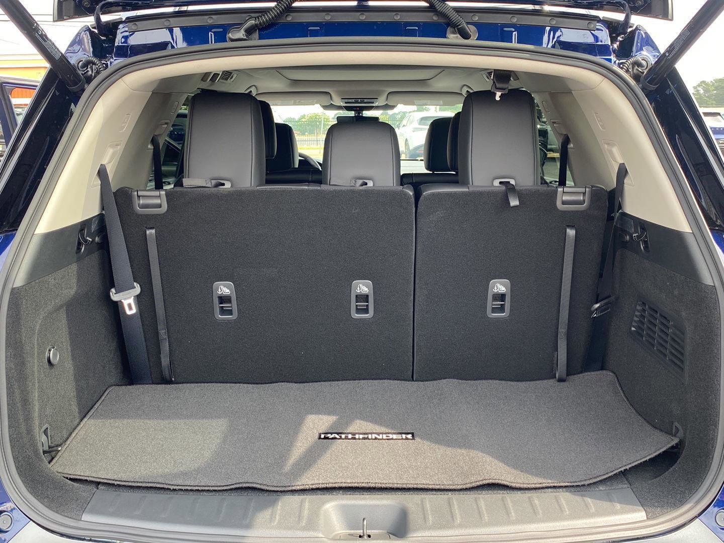 New 2026 Nissan Pathfinder SL w/ SL Premium Package (P04) FWD image 44