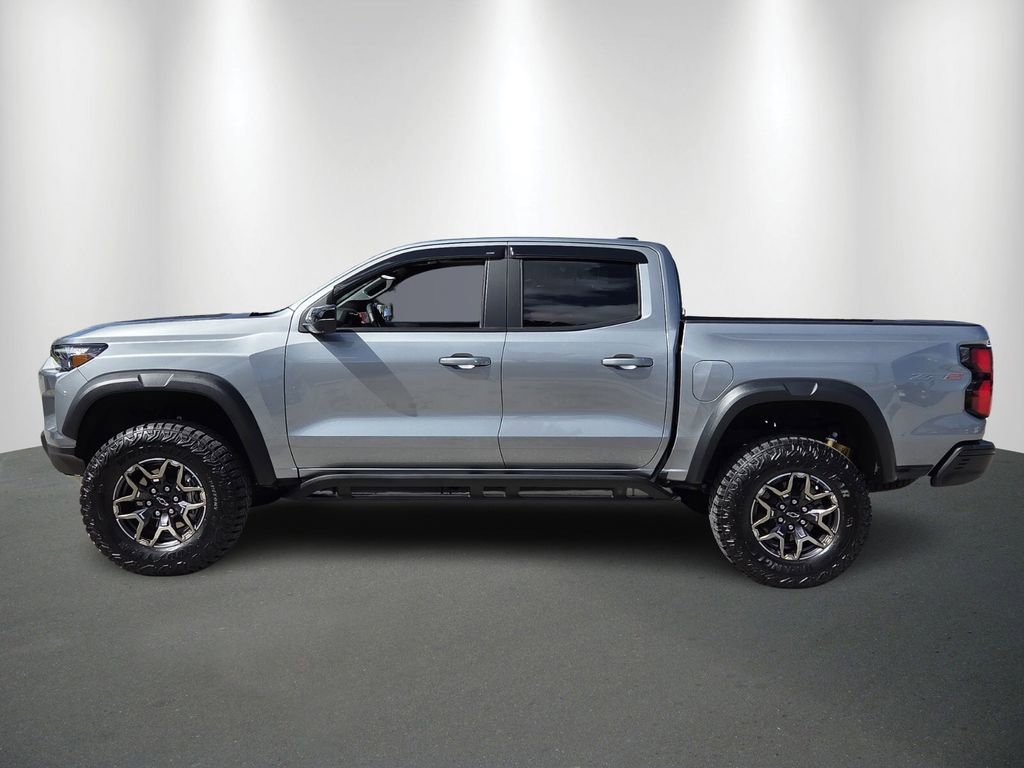 Used 2025 Chevrolet Colorado ZR2 w/ Technology Package image 4