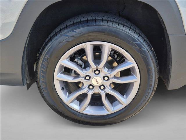 Used 2024 GMC Terrain SLT AWD/4WD image 6