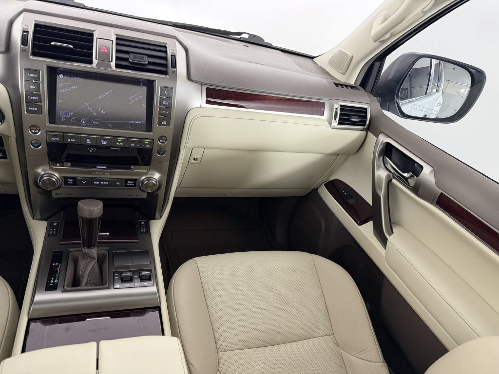 Used 2018 Lexus GX 460 Premium AWD/4WD image 25