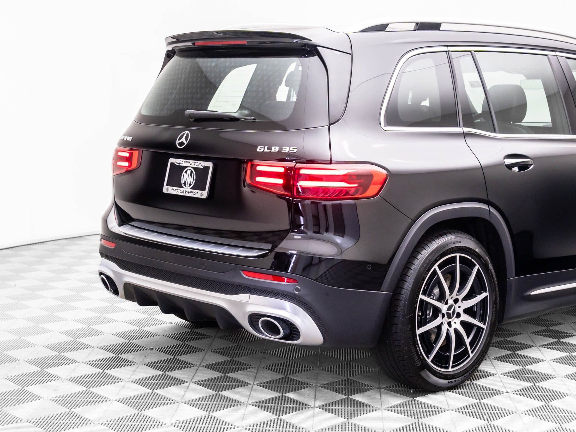 New 2026 Mercedes-Benz GLB 35 AMG 4MATIC image 36