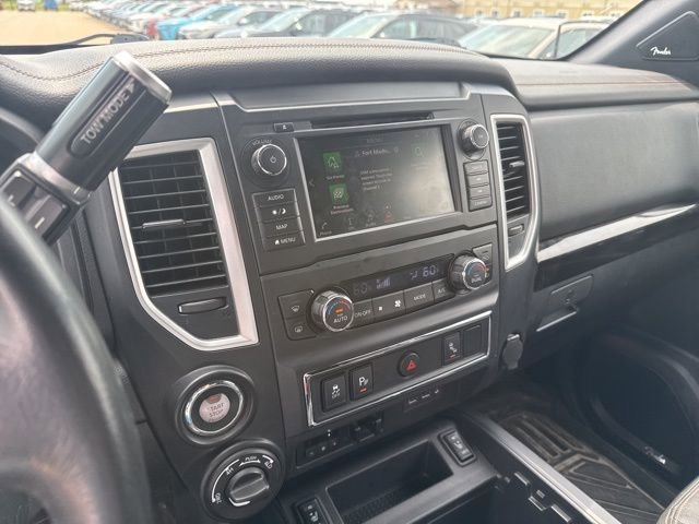 Used 2019 Nissan Titan SL w/ Midnight Edition image 16