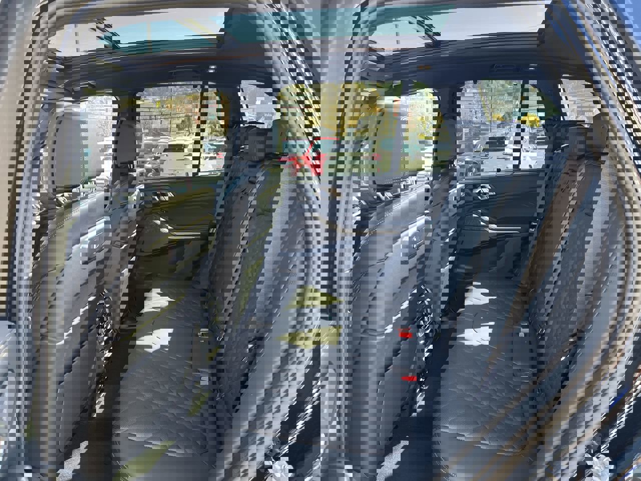 Used 2026 BMW X5 sDrive40i w/ Climate Comfort Package image 32