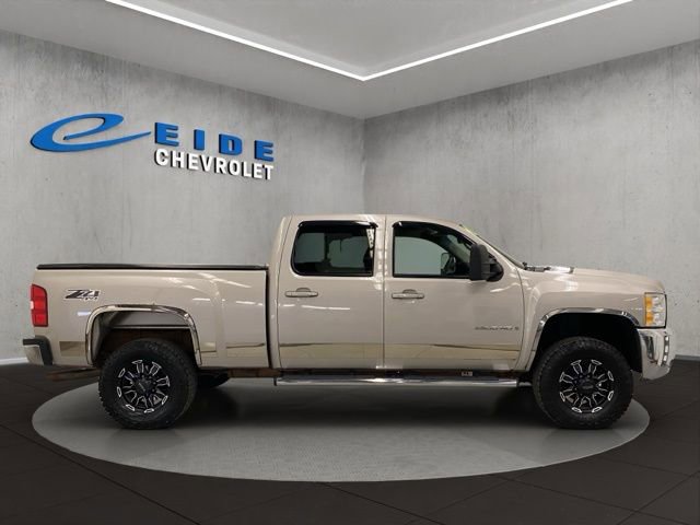 Used 2009 Chevrolet Silverado 2500 LTZ w/ Safety Package AWD/4WD video 2