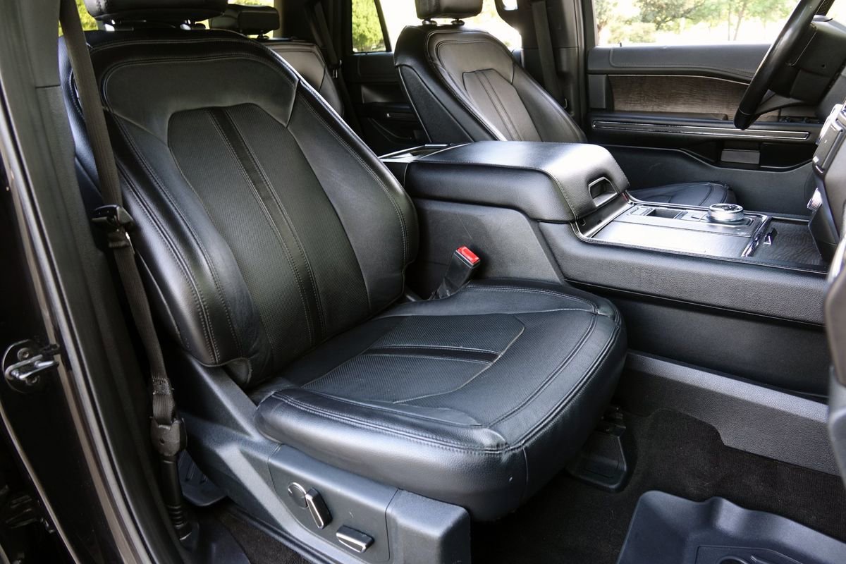 Used 2020 Ford Expedition Limited image 8