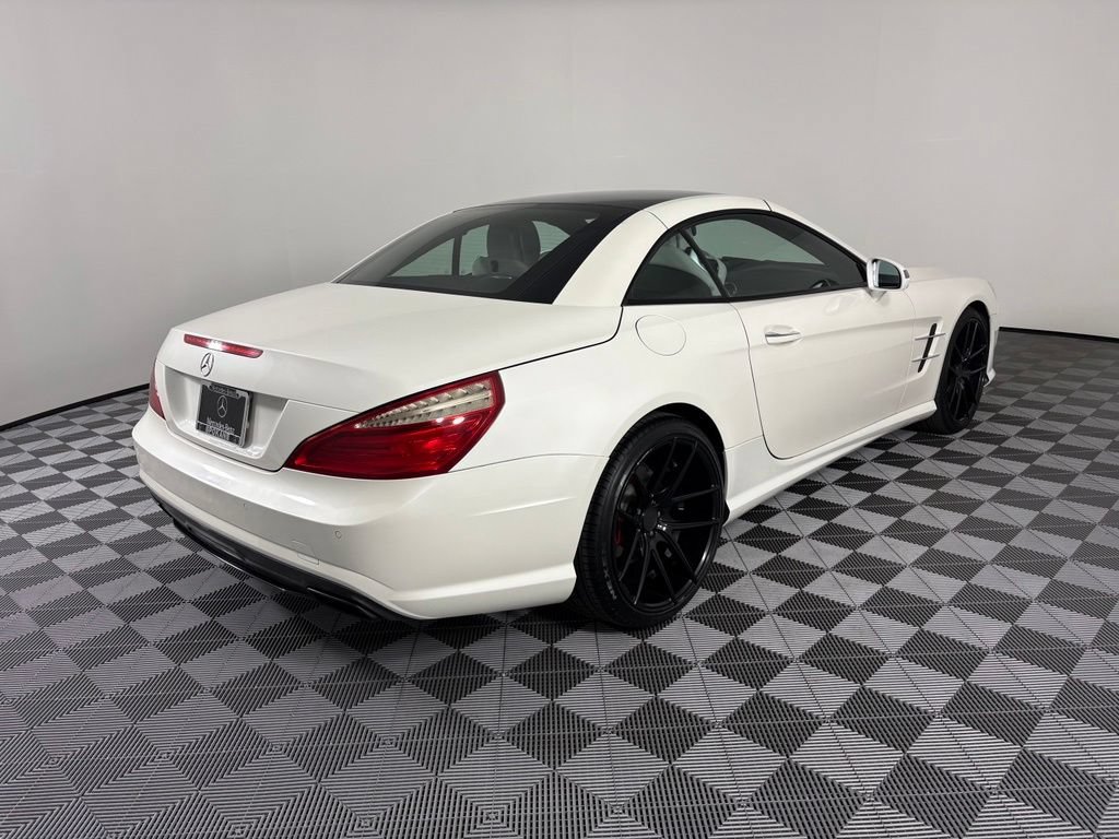 Used 2014 Mercedes-Benz SL 550 image 7