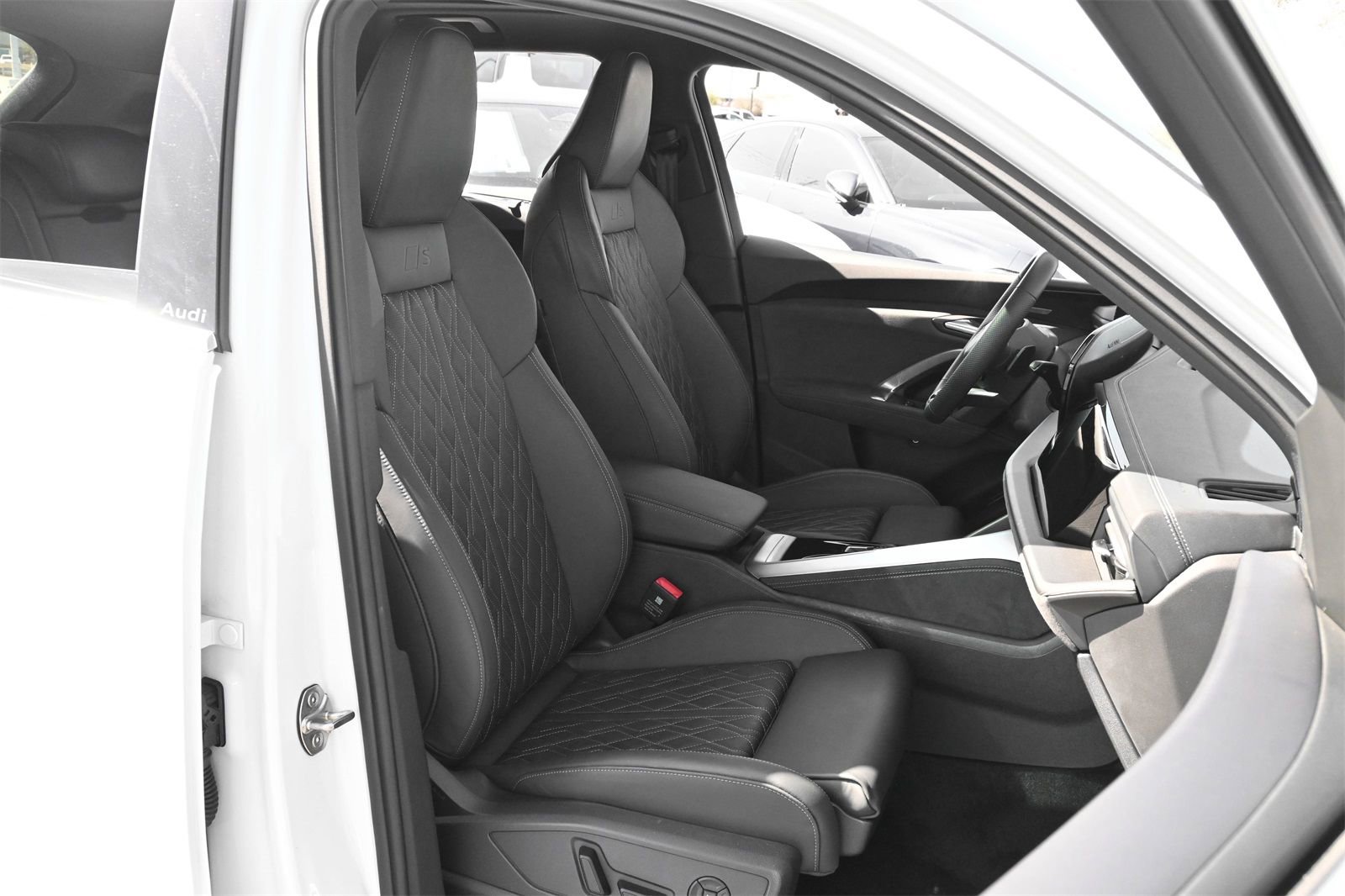 Certified 2025 Audi SQ5 Premium Plus w/ Premium Plus Package image 22