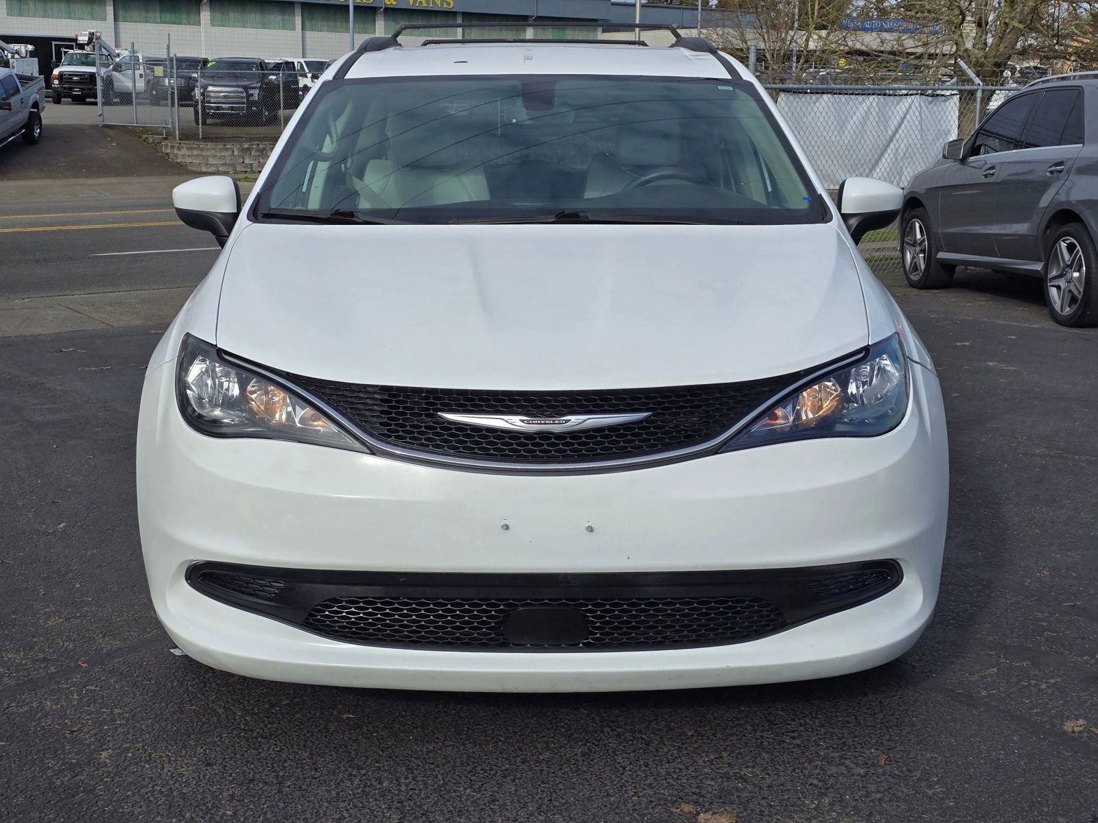 Used 2021 Chrysler Voyager Lxi image 8