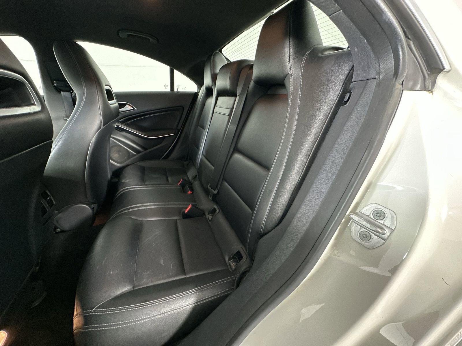 Used 2018 Mercedes-Benz CLA 250 image 21