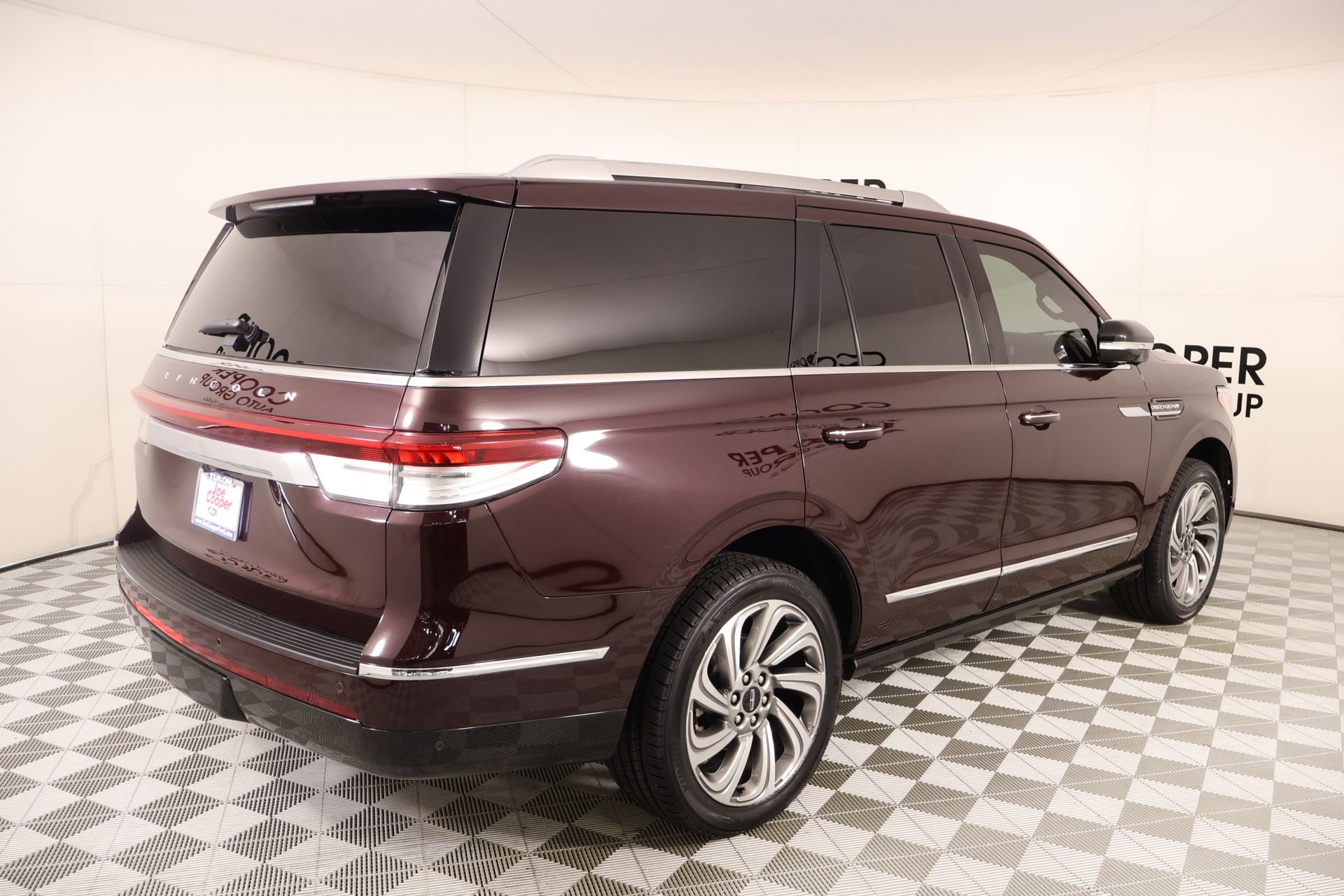 Used 2023 Lincoln Navigator Reserve image 22