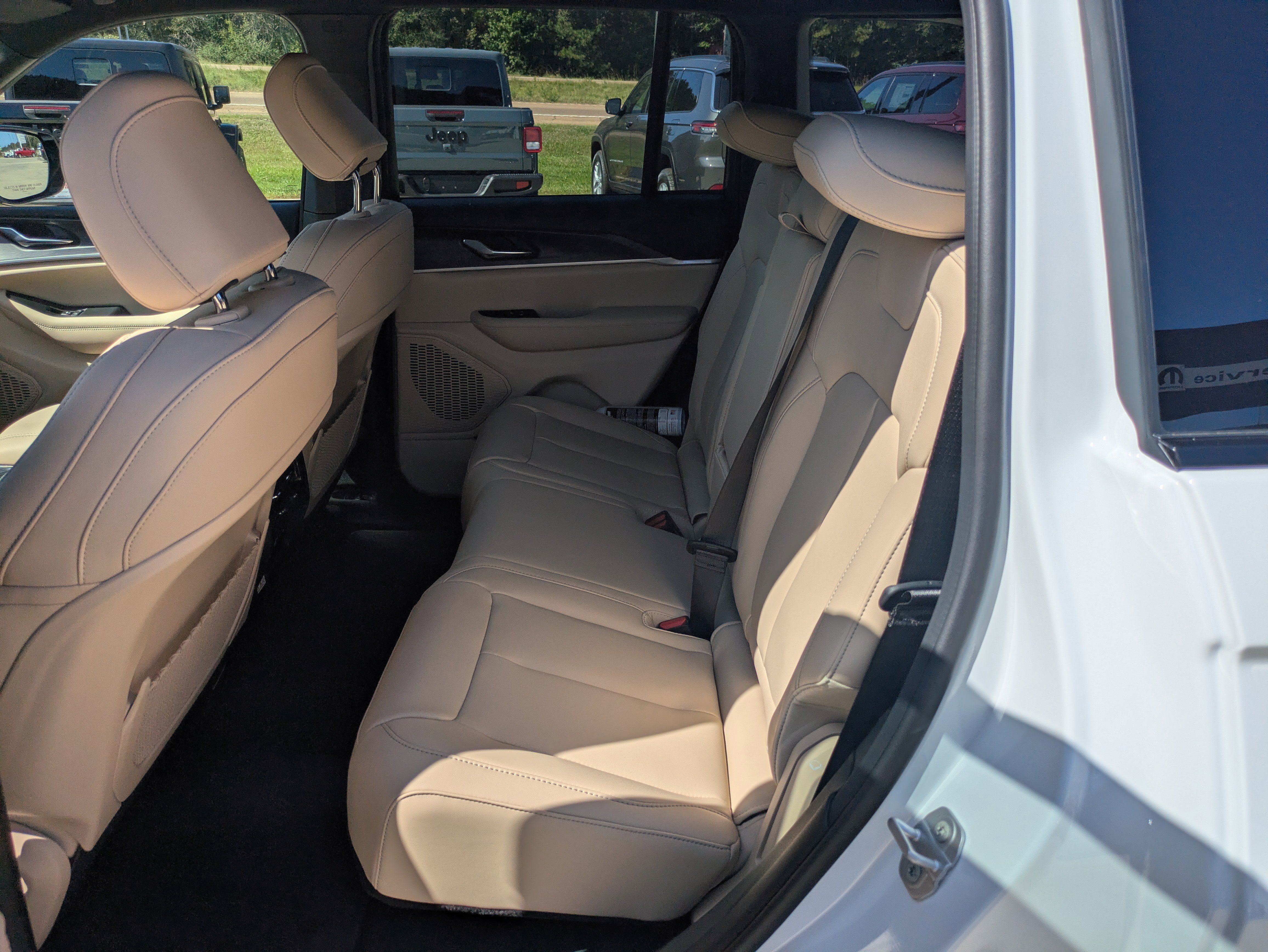 New 2025 Jeep Grand Cherokee Limited image 10