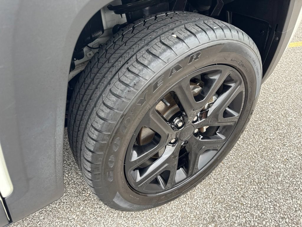 Used 2023 Jeep Renegade Altitude AWD/4WD image 54