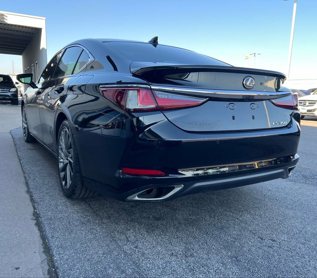 Used 2024 Lexus ES 350 Luxury w/ Accessory Package (Z2) image 7