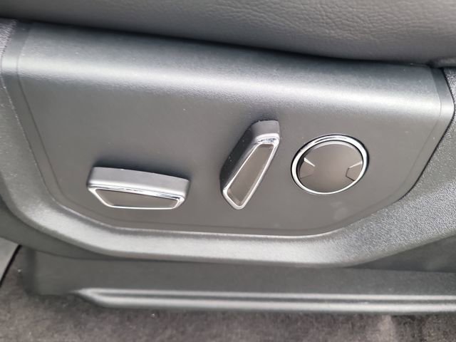 Used 2020 Ford Expedition Limited w/ Equipment Group 301A AWD/4WD image 25