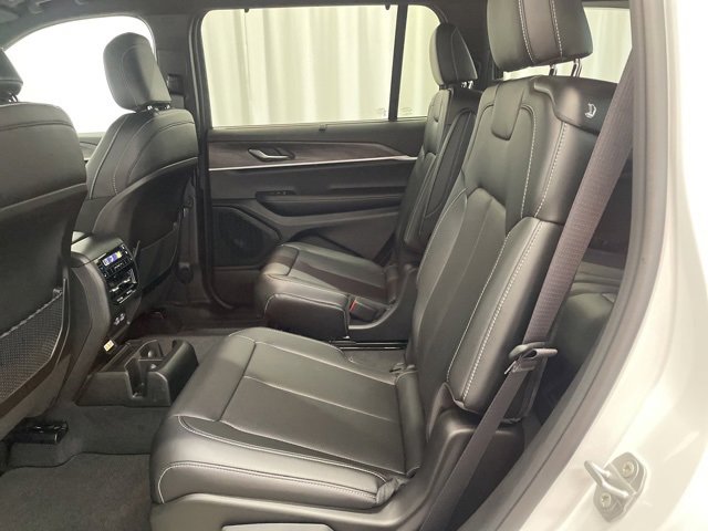 New 2025 Jeep Grand Cherokee L Limited w/ Luxury Tech Group II image 40