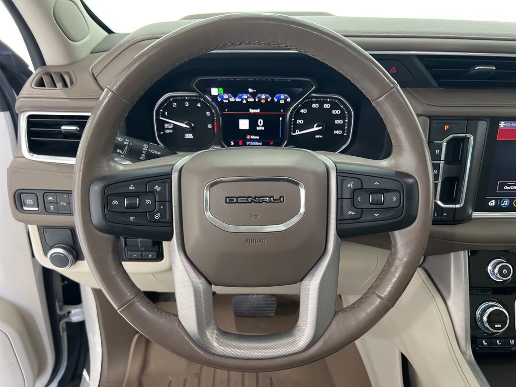 Used 2021 GMC Yukon XL Denali w/ Denali Premium Package image 10