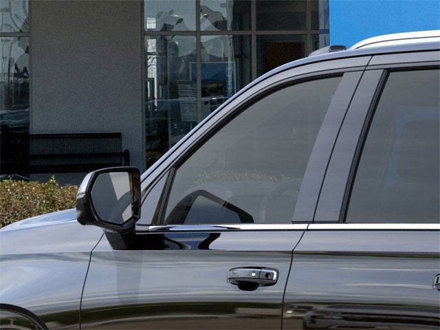 New 2026 Chevrolet Suburban Premier image 12