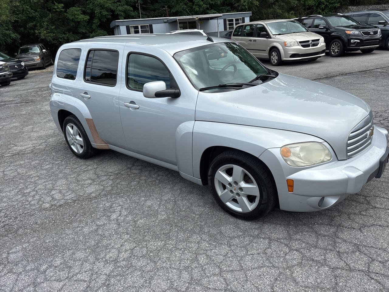 Used 2011 Chevrolet HHR LT FWD image 4