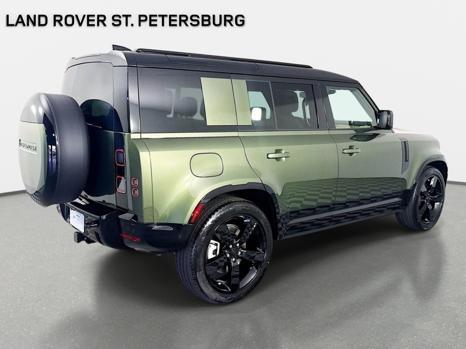 Used 2026 Land Rover Defender 110 X-Dynamic SE AWD/4WD image 5