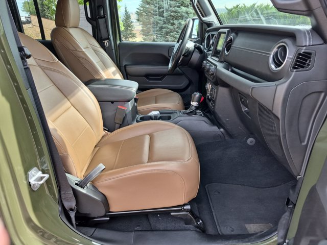 Used 2022 Jeep Wrangler Unlimited Sahara w/ Cold Weather Group AWD/4WD image 20