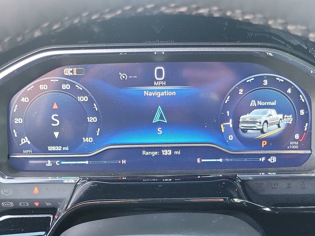 Used 2025 Chevrolet Silverado 1500 RST w/ Convenience Package II image 9