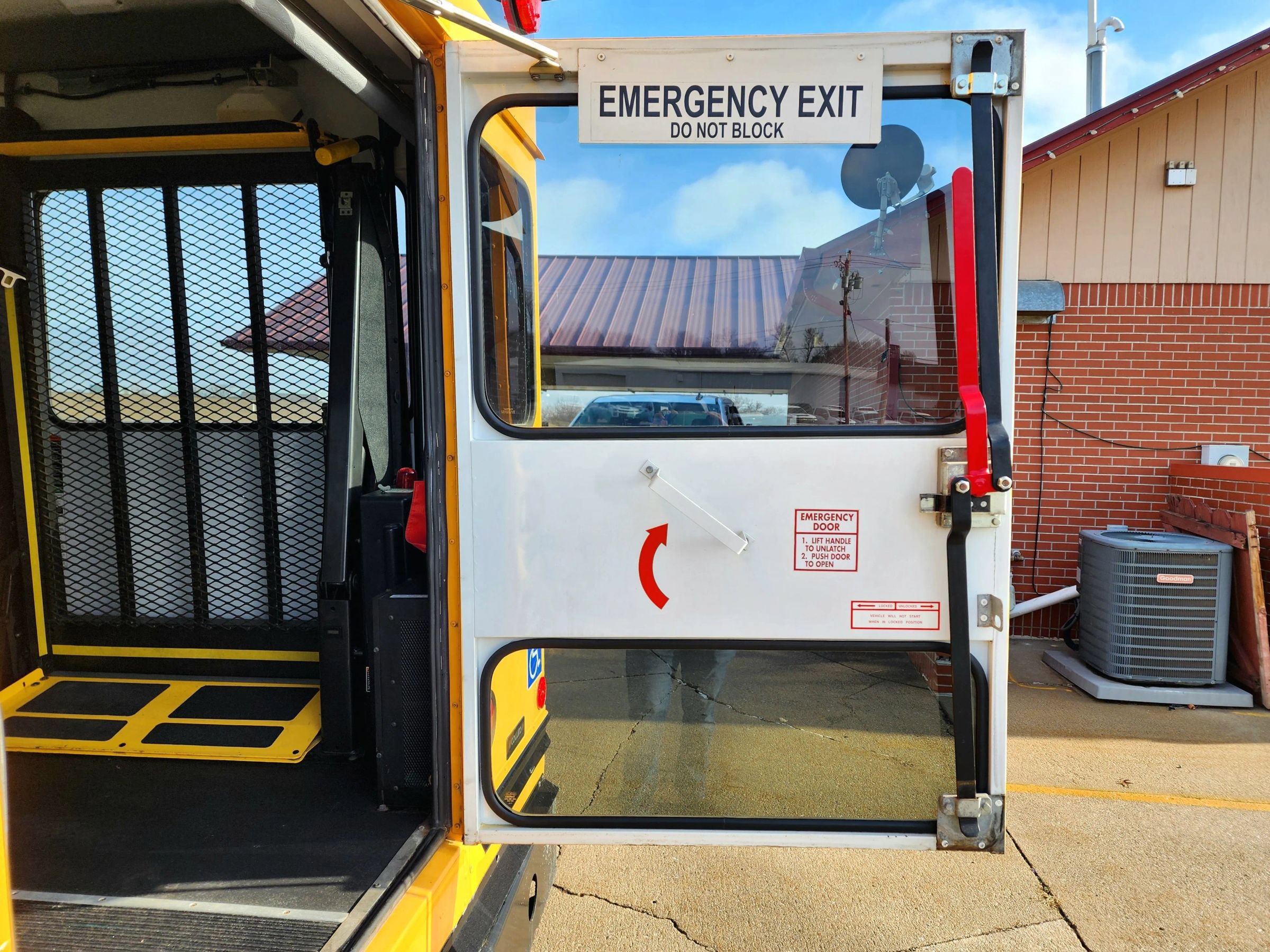 Used 2006 Ford E-450 and Econoline 450 RWD image 22