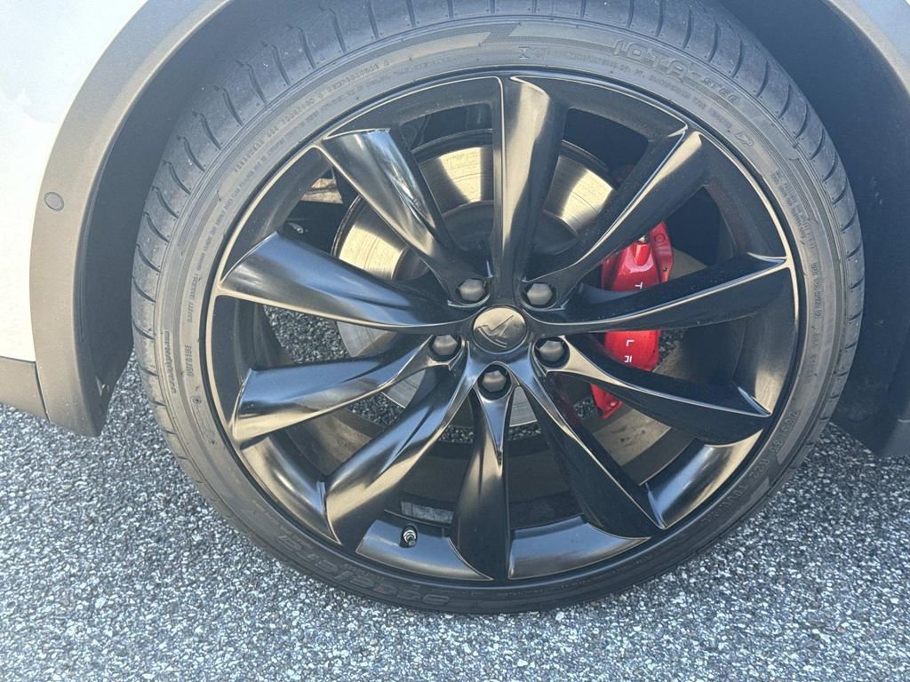 Used 2016 Tesla Model X Performance image 11