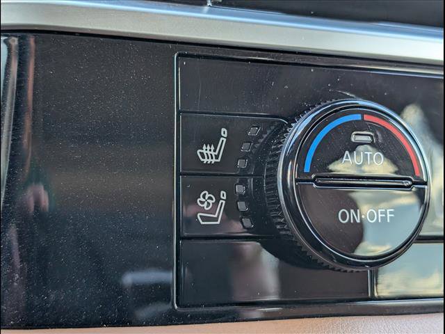 Used 2024 Nissan Pathfinder Platinum w/ Cargo Package image 20