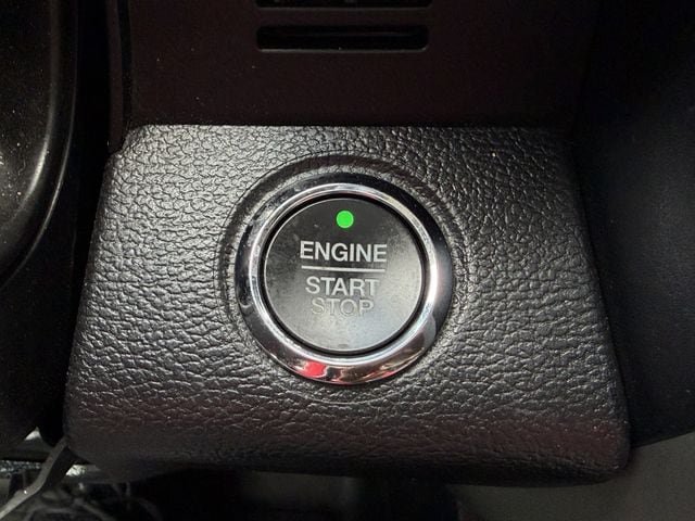 Used 2021 Ford F350 Lariat w/ Lariat Ultimate Package AWD/4WD image 19