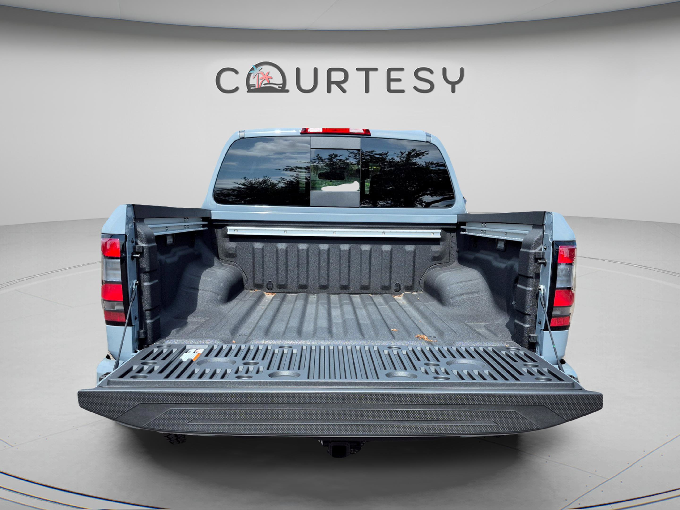 New 2026 Nissan Frontier PRO-4X w/ Pro-4x Convenience Package AWD/4WD image 10