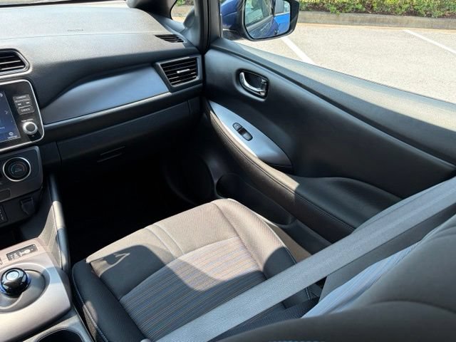 Used 2025 Nissan Leaf S FWD image 32