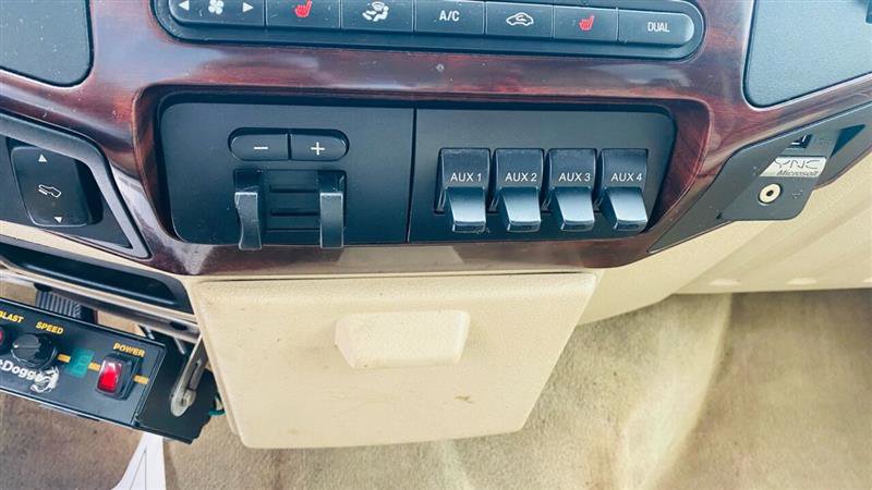 Used 2010 Ford F250 Lariat image 26