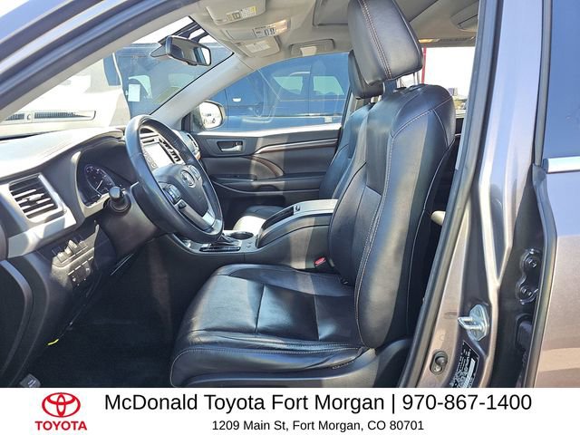 Used 2016 Toyota Highlander Limited image 3