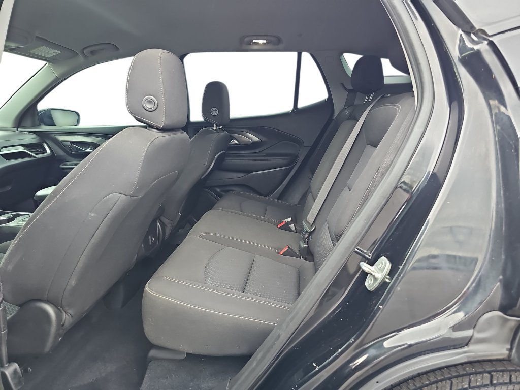 Used 2022 GMC Terrain SLE w/ Driver Convenience Package FWD image 14