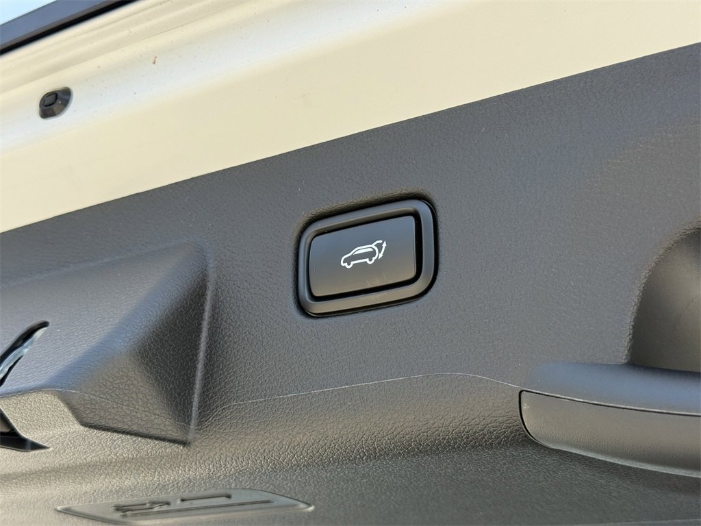 New 2026 Kia Sportage X-Line w/ X-Line Technology Package image 13