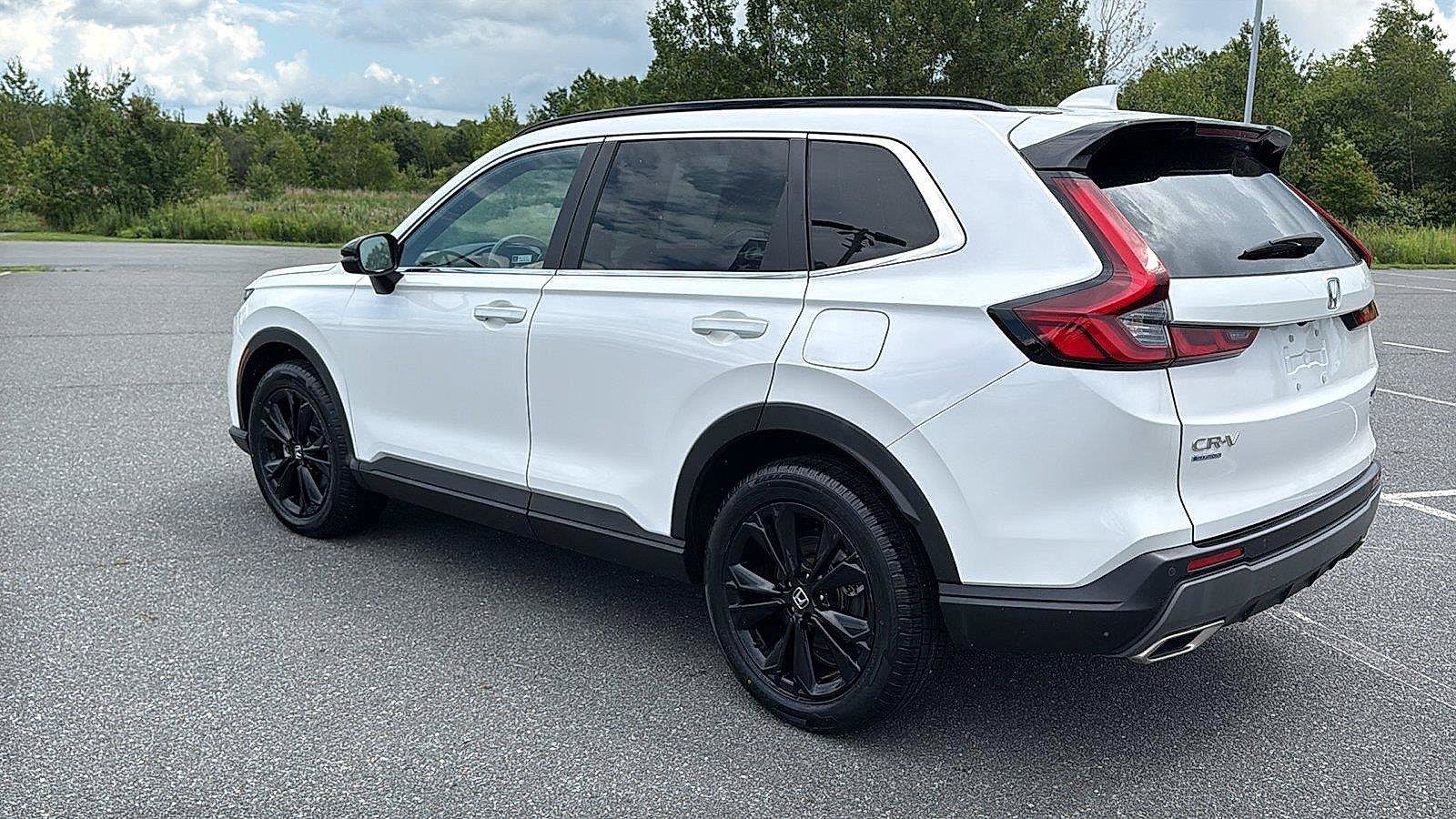 Used 2024 Honda CR-V Sport Touring image 10