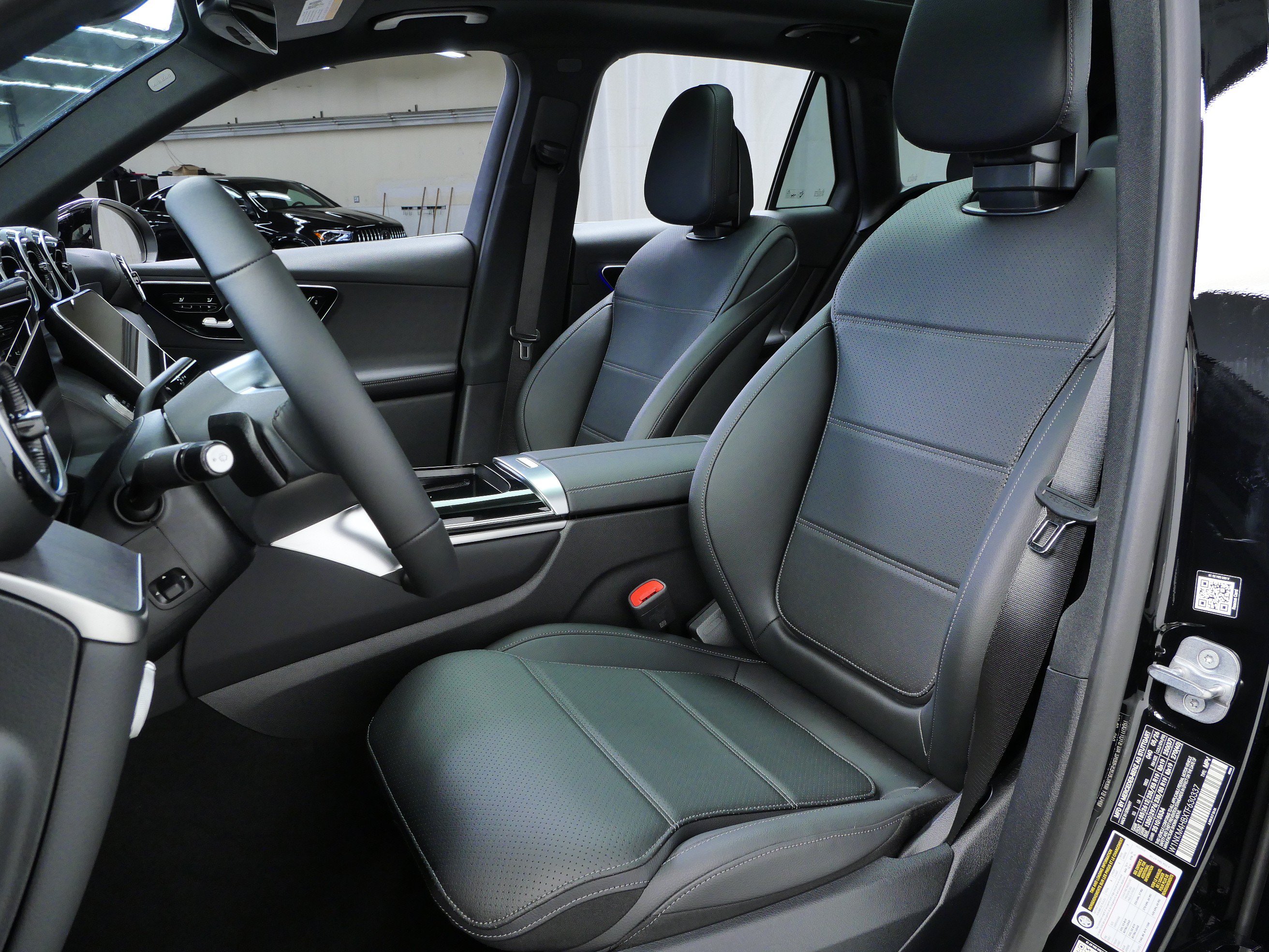 New 2026 Mercedes-Benz GLC 300 4MATIC image 2