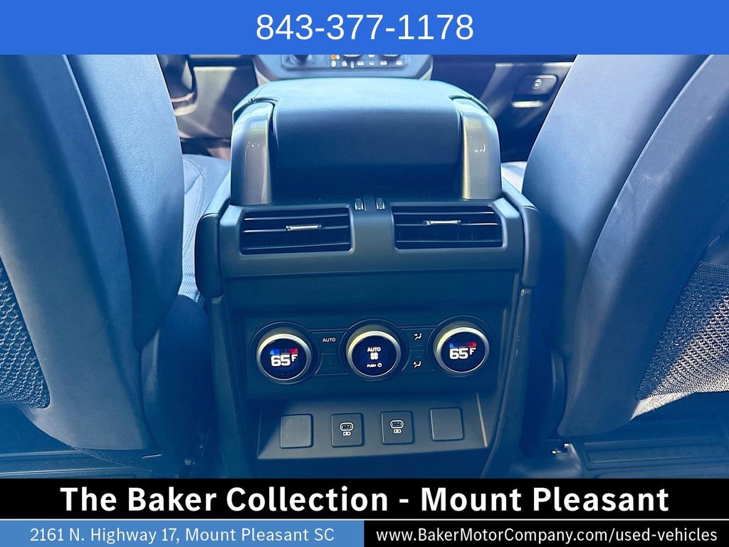 Used 2024 Land Rover Defender 130 X-Dynamic SE AWD/4WD image 30