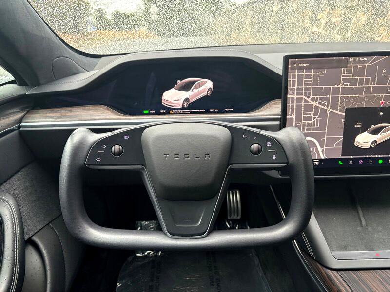 Used 2022 Tesla Model S AWD image 22