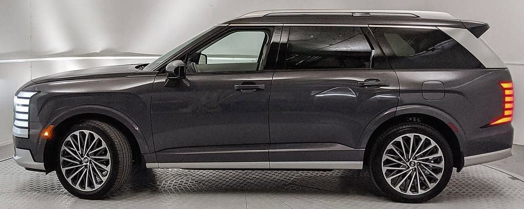 Used 2026 Hyundai Palisade Calligraphy AWD/4WD image 5