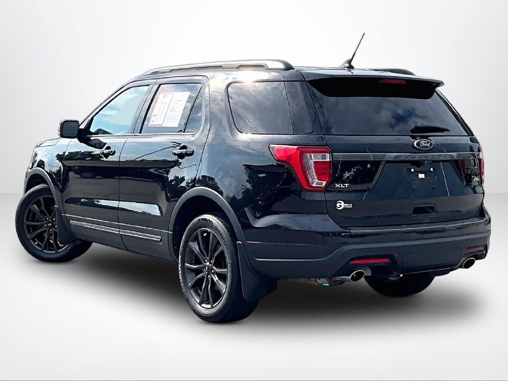 Used 2019 Ford Explorer XLT w/ XLT Sport Appearance Package AWD/4WD image 14