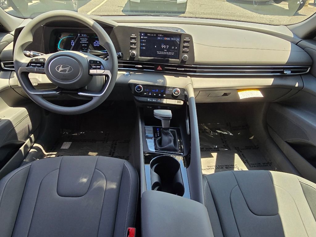 New 2025 Hyundai Elantra Blue image 4