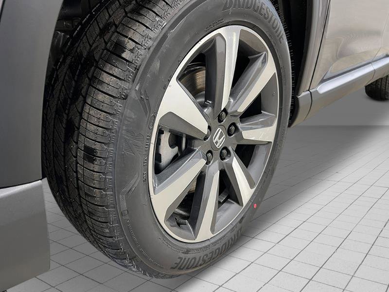 New 2025 Honda Pilot Touring image 12