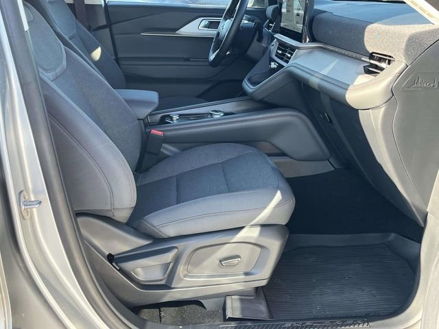 Used 2025 Ford Explorer Active image 29