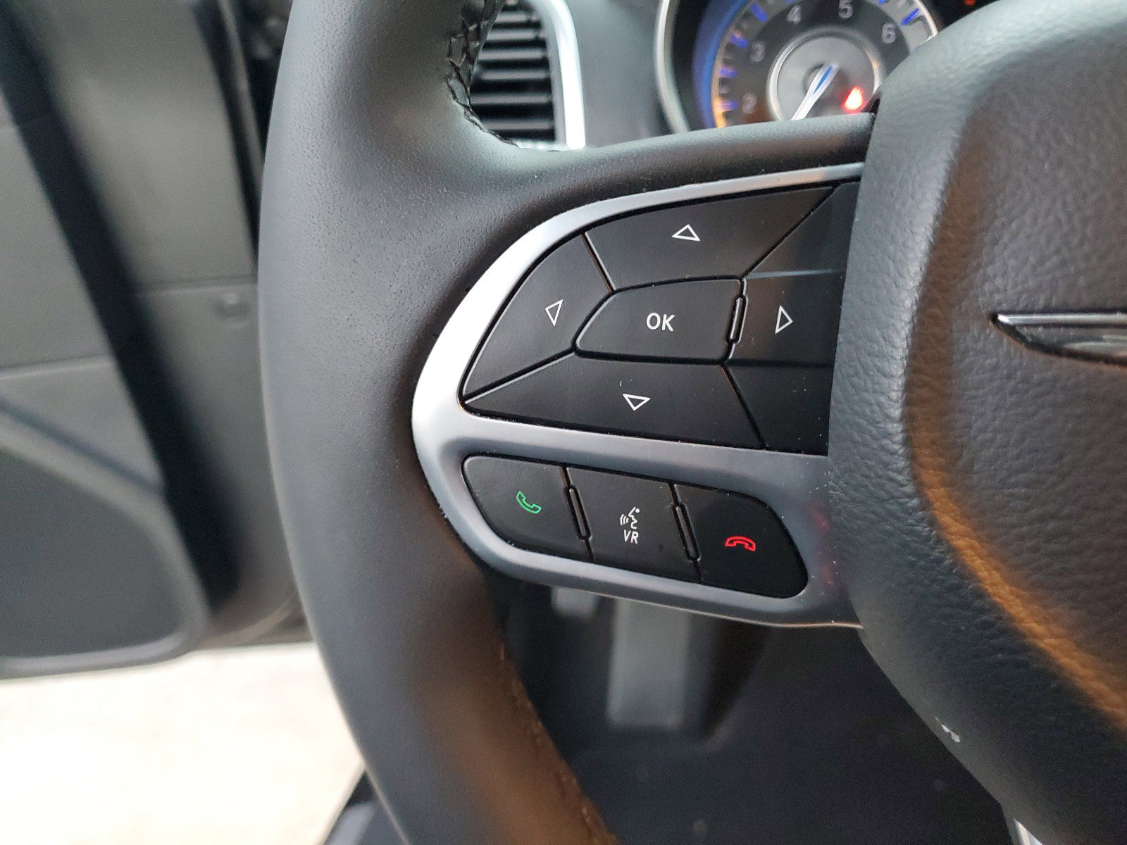 Certified 2023 Chrysler 300 Touring L w/ Popular Equipment Group image 27